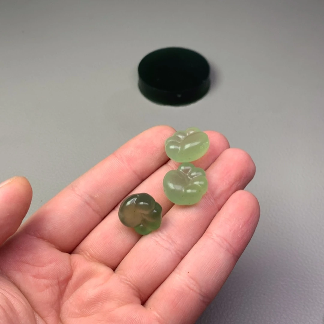 【闪购商品】未镶嵌蛇纹石玉岫玉