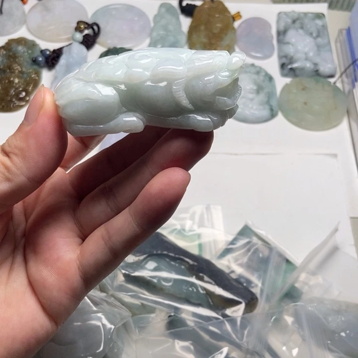 颈饰未镶嵌翡翠貔貅23