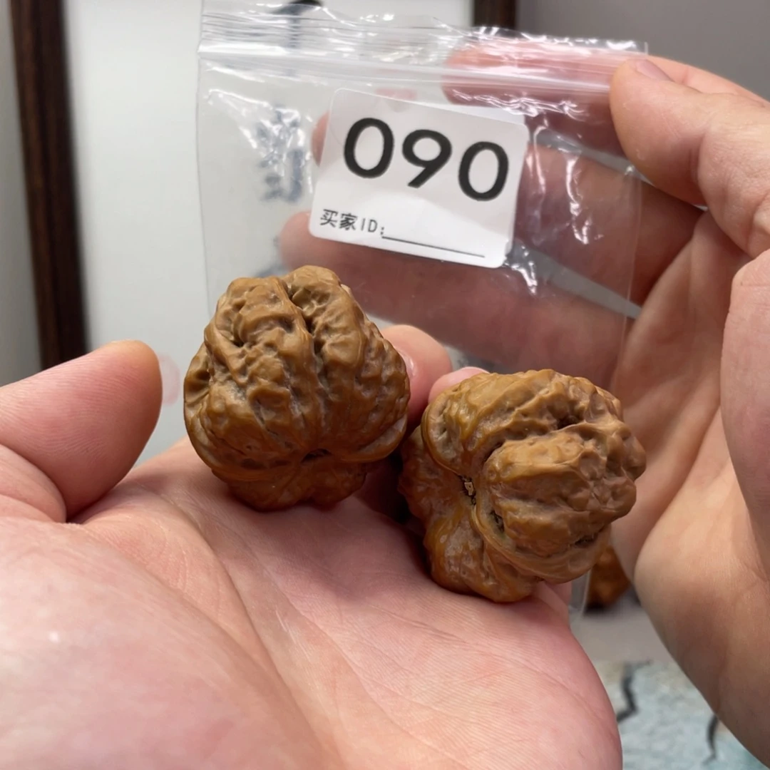 ****生核桃蛤蟆头文玩090