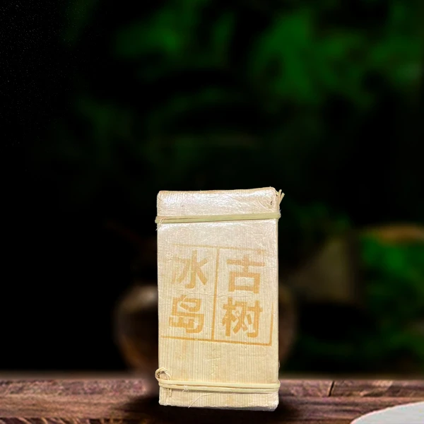 2015年鼎昌祥冰岛老寨500g生茶