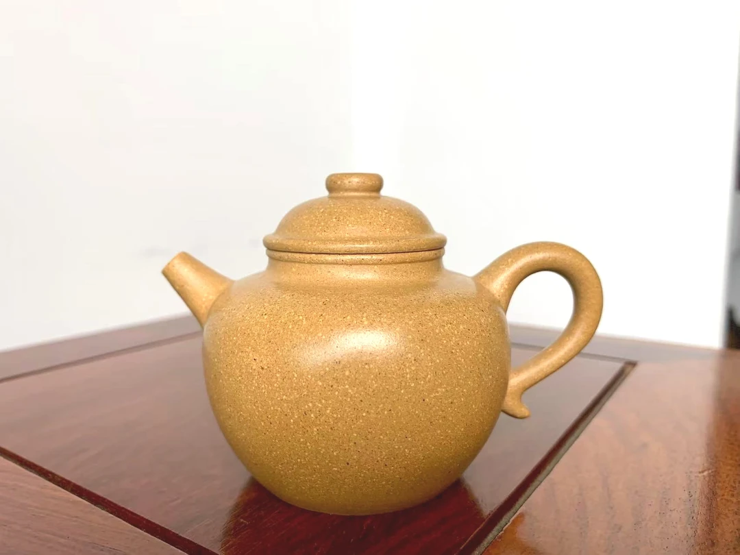 【圈钮壶】泥料：原矿黄金段泥容量：100毫升左右紫砂壶茶具泡茶壶