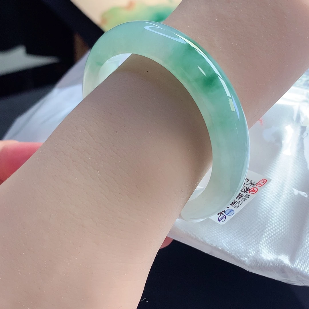 未镶嵌手镯翡翠天然A货翡翠52/53飘绿花