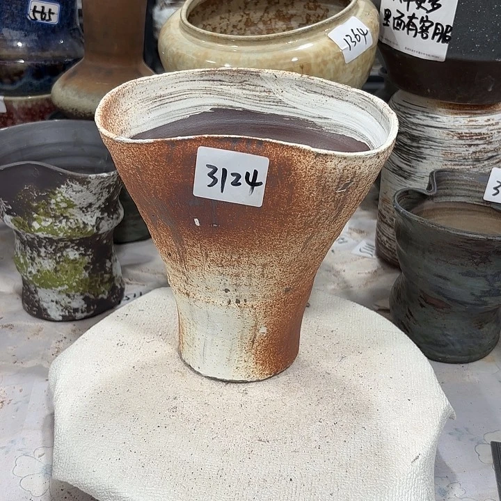摆件3124，无孔高18，口17