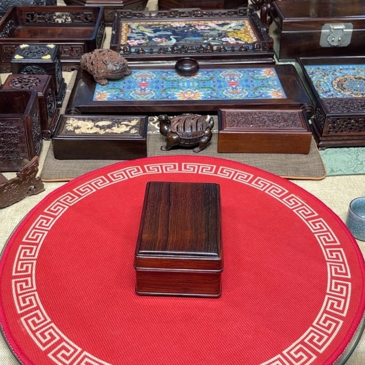 紫檀木类成套家具