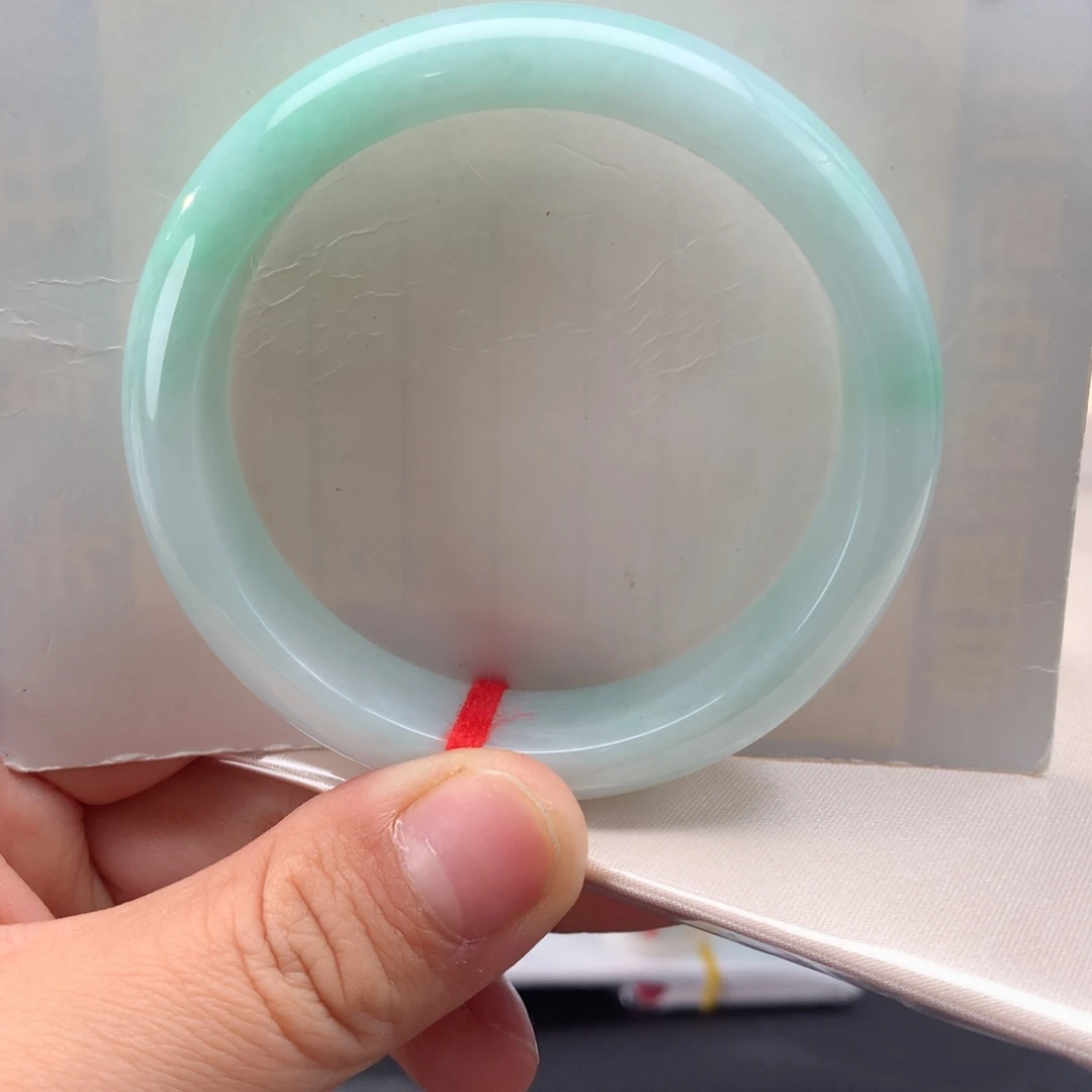 翡翠未镶嵌手镯纯天然