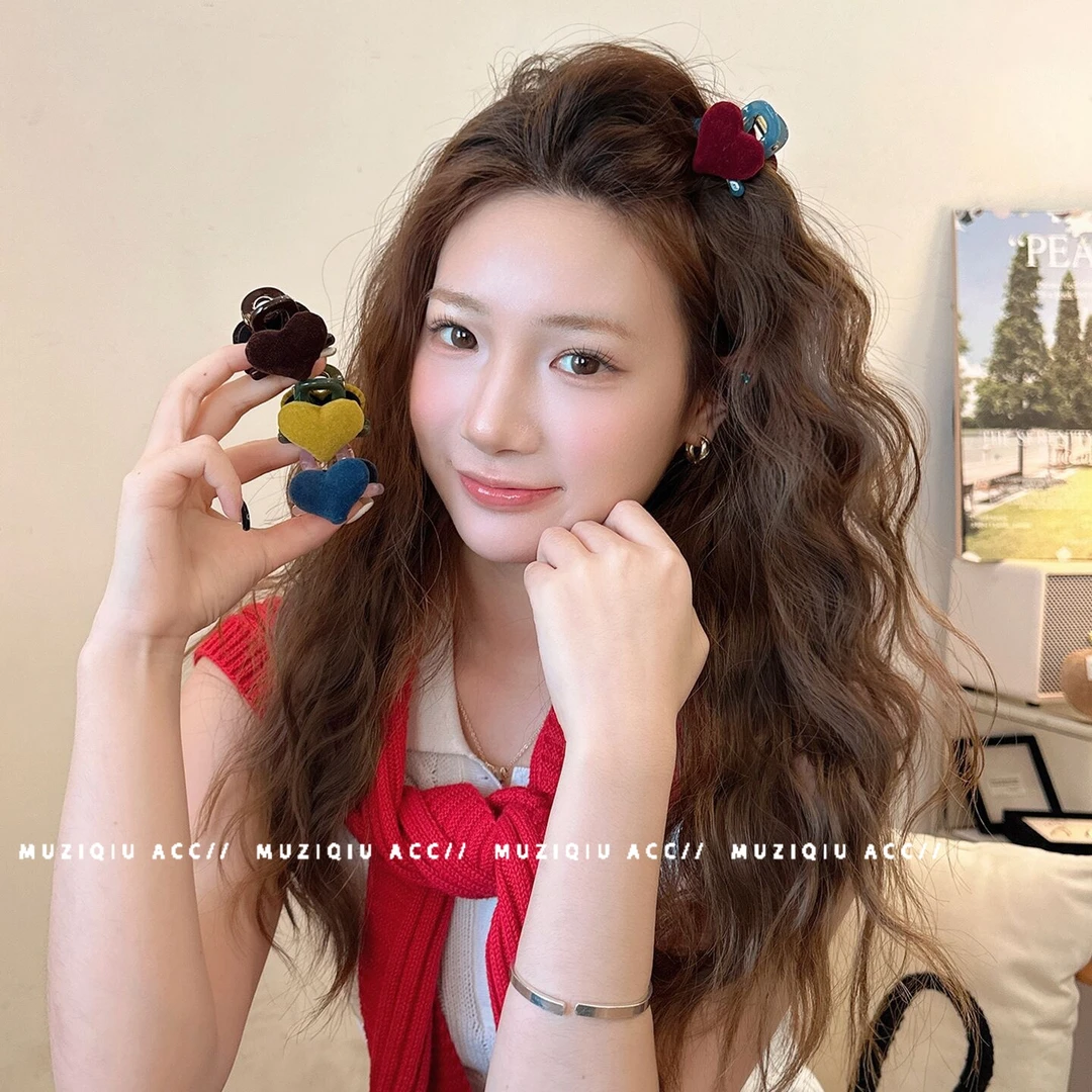 木子秋敲可爱！高档丝绒爱心刘海小抓夹ins精致优雅气质时尚碎发夹