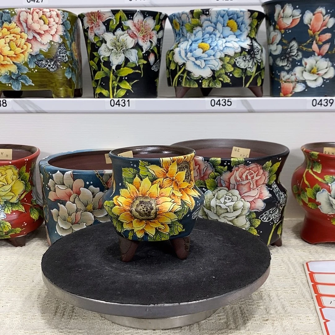 秘***蹄塞尼精品手绘花盆
