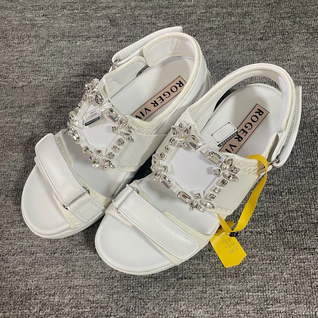 未使用 Roger Vivier/罗杰·维威耶 （有盒）时尚凉鞋  39码/14683
