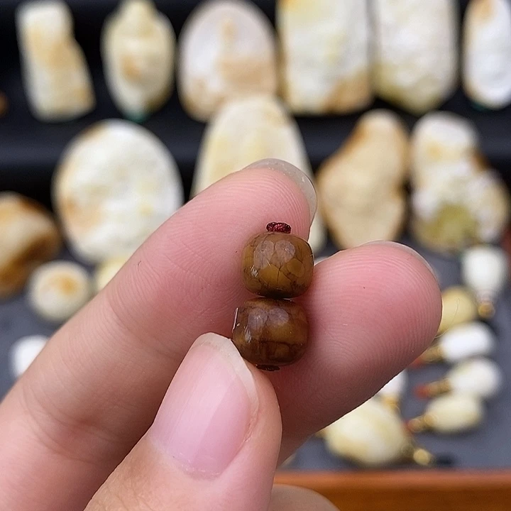 未镶嵌琥珀裸石8对珠a980