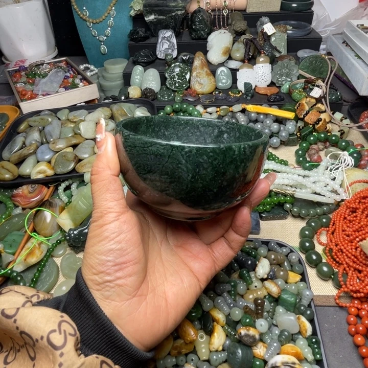 厚***福软玉未镶嵌珠宝半成品