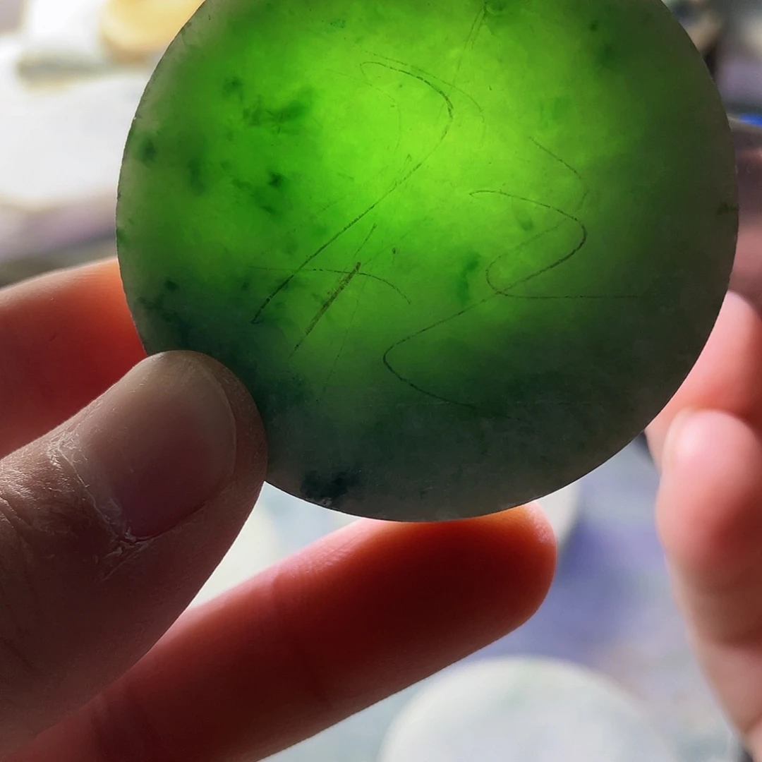 翡翠颈饰未镶嵌毛料96