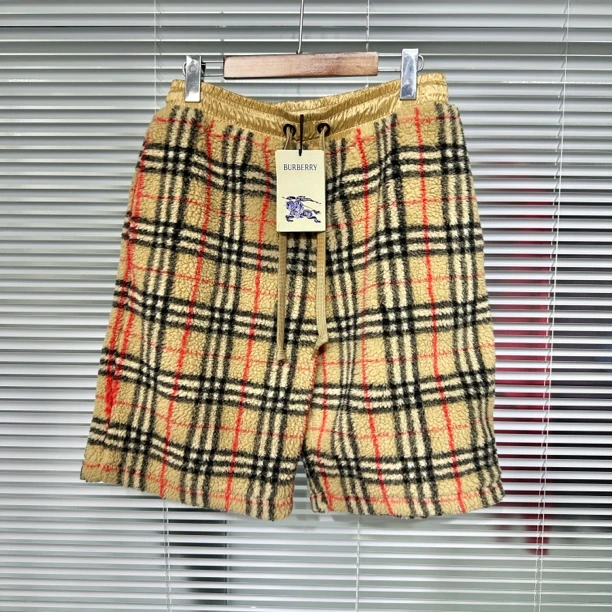 未使用 BURBERRY/博柏利 格纹拼接 摇粒绒短裤 S码 全新 ko350