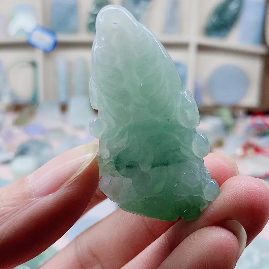 颈饰未镶嵌翡翠天然