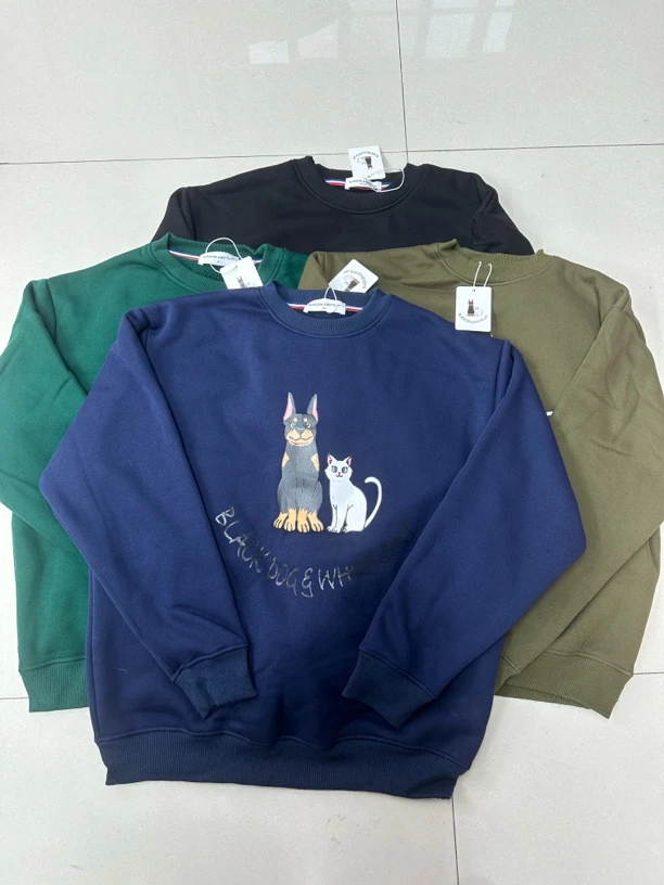 小动物加绒加厚圆领卫衣