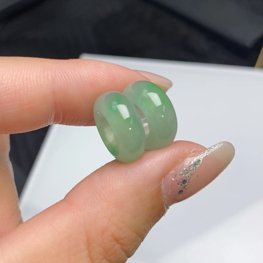 未镶嵌翡翠耳饰圈圈
