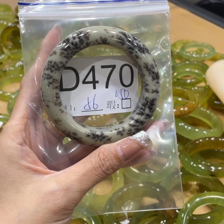 未镶嵌蛇纹石玉手镯你***么