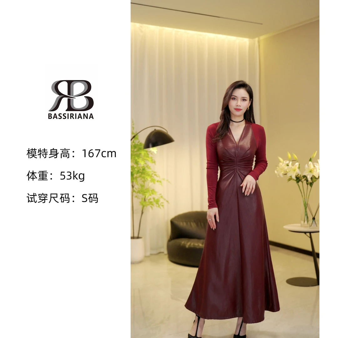 新品早秋设计师款高贵气质V领针织拼接皮连衣裙A318