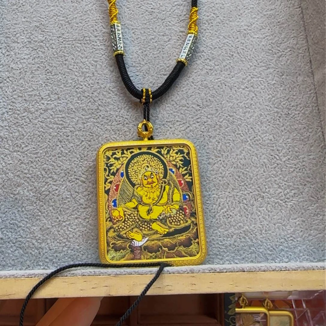 吊坠黄财 黑色藏银绳子