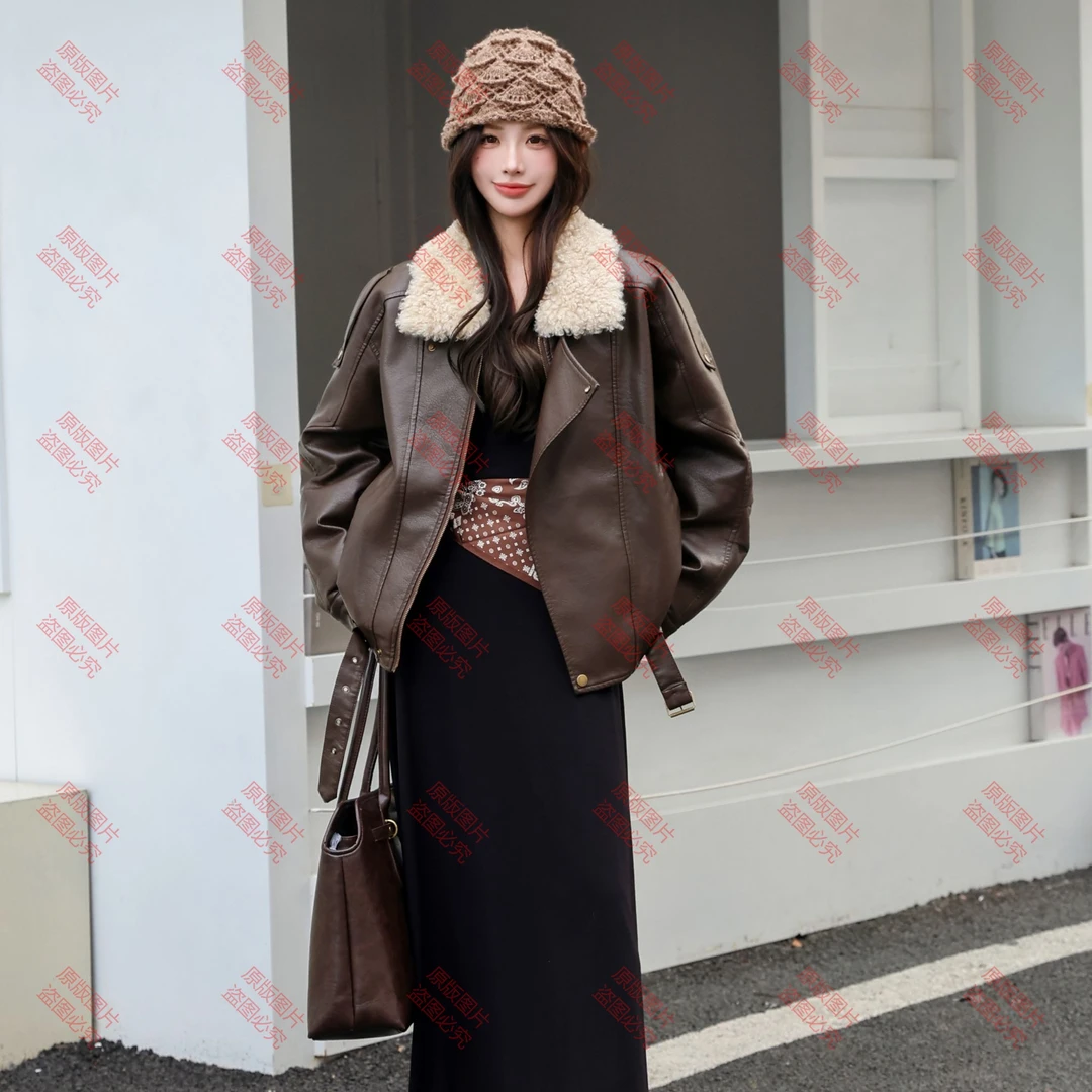 2025冬季加绒翻领皮衣夹克女大码美式复古机车风宽松百搭外套
