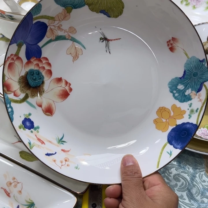 瓷片荷塘八寸深盘四个