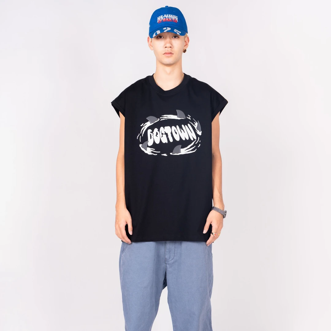 DOGTOWN 25SS SHARKS LOGO鲨鱼鳍宽松无袖背心坎肩
