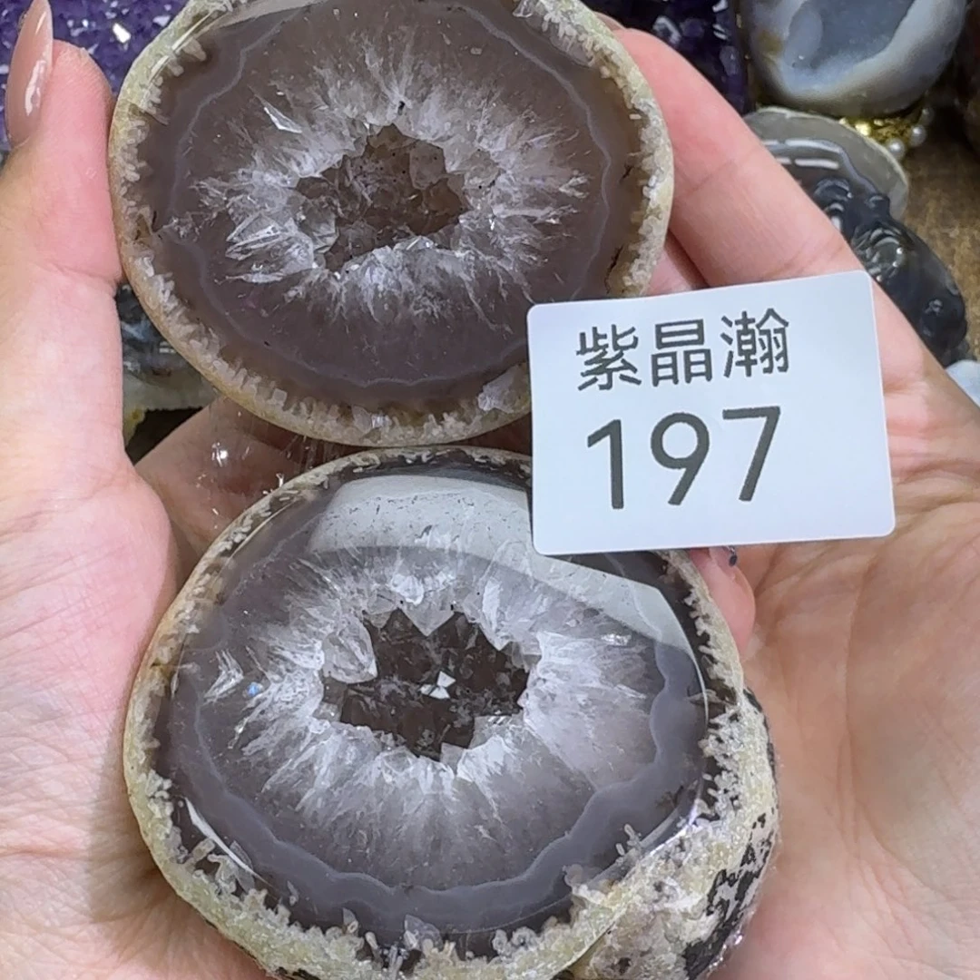 未镶嵌水晶大型摆件（非配饰）