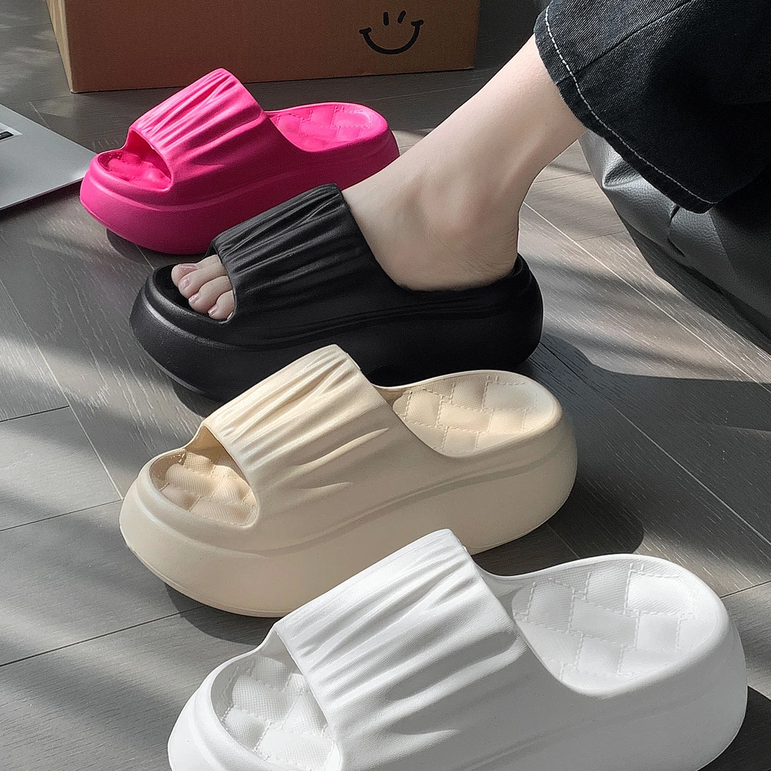 厚底凉拖女款夏季外穿2025新款高跟防滑EVA踩屎感海边沙滩增高鞋