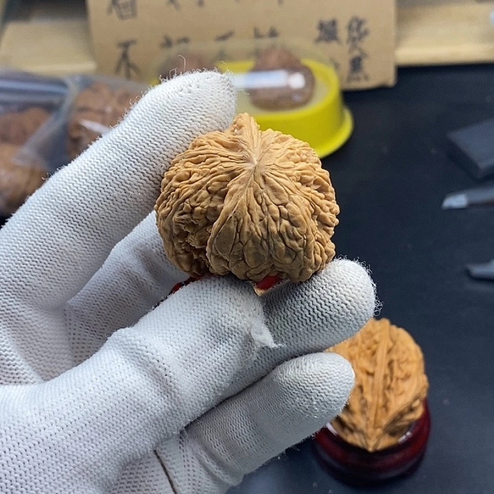 奉***n吊坠文玩核桃瑕疵不退不换