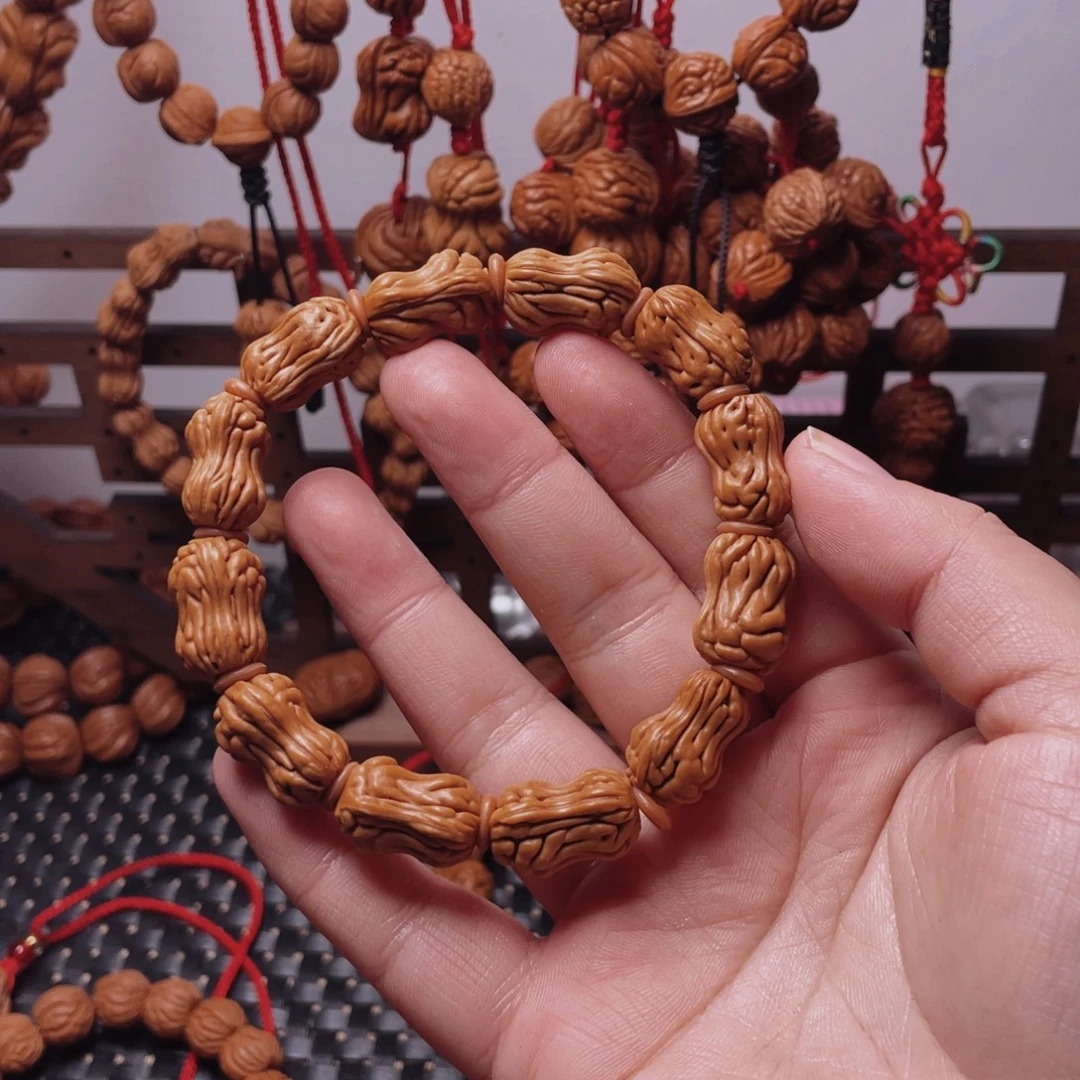 木质类龙纹桃枭手串