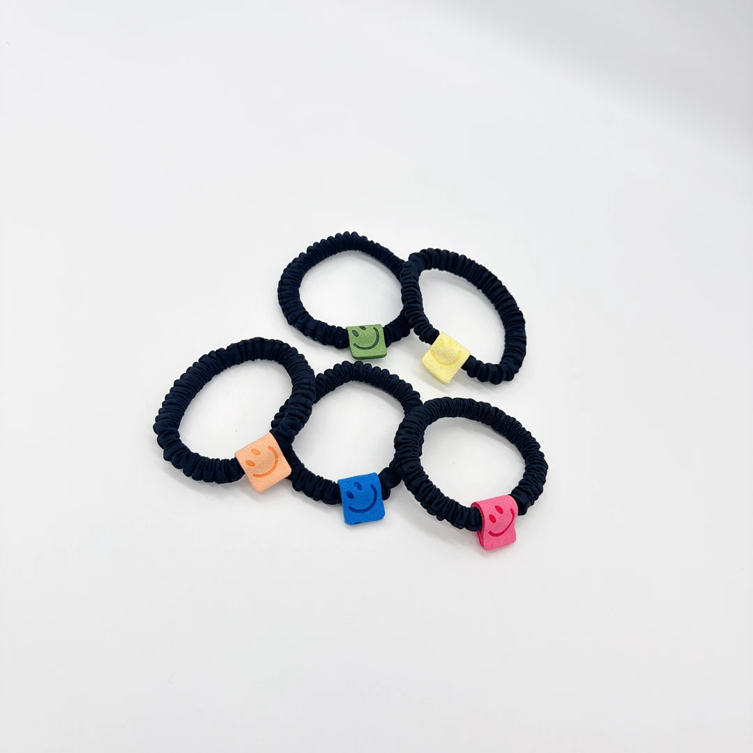 Mi33 彩色笑脸黑色发圈组合 Q10055Q31