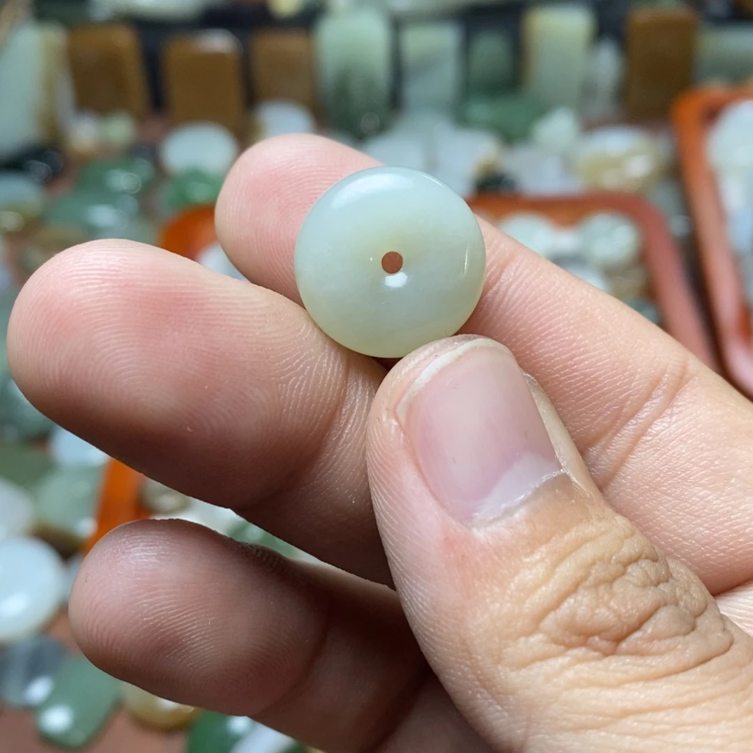 和田玉吊坠(不含链)未镶嵌