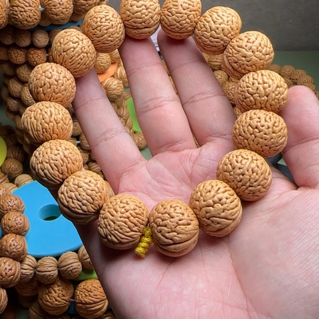 Y***.手串桃核白月光桃核手训23