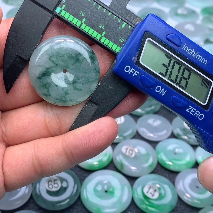 翡翠颈饰未镶嵌缅甸天然A货翡翠