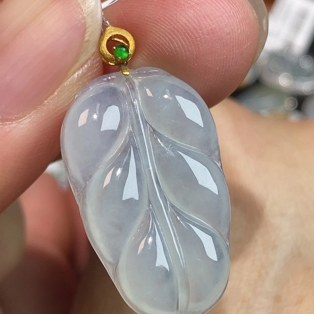 翡翠颈饰18K金镶嵌叶子