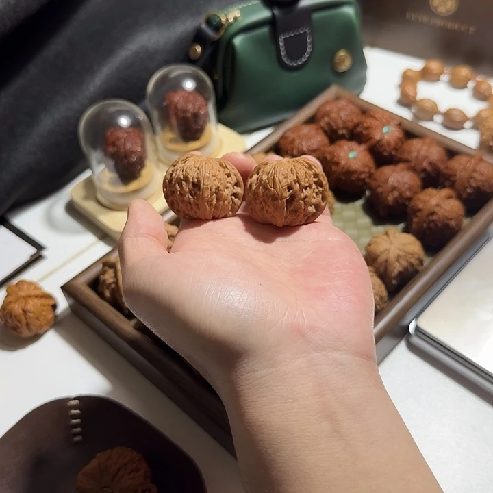 吊坠文玩核桃红皮全品磨盘
