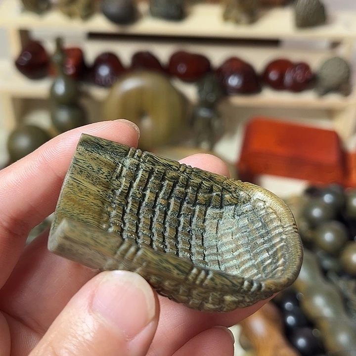 维腊木（绿檀）强你好