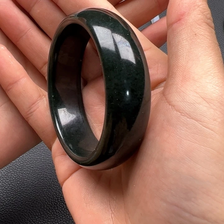 和田玉手镯未镶嵌多样性发其一黑油青手镯