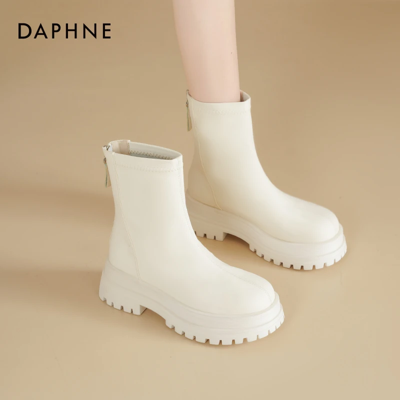 达芙妮短靴女白色2025新款秋季厚底显瘦百搭马丁靴时尚瘦瘦靴