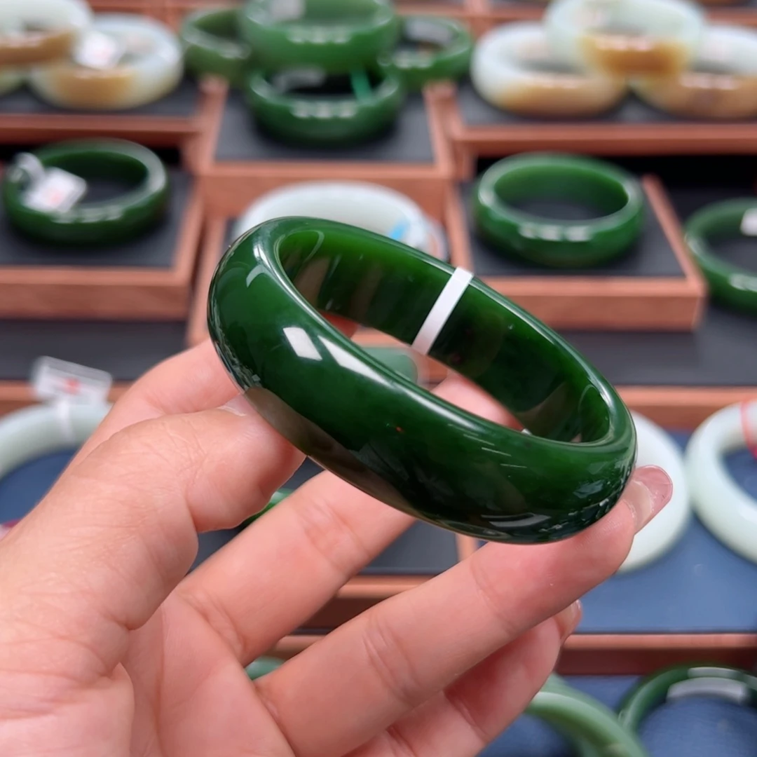 未镶嵌手镯和田玉（碧玉）