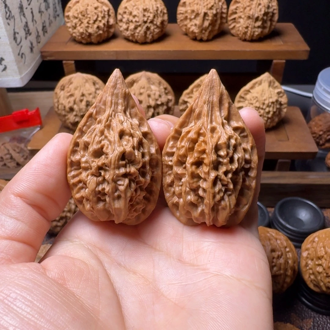 文玩核桃吊坠红缨枪