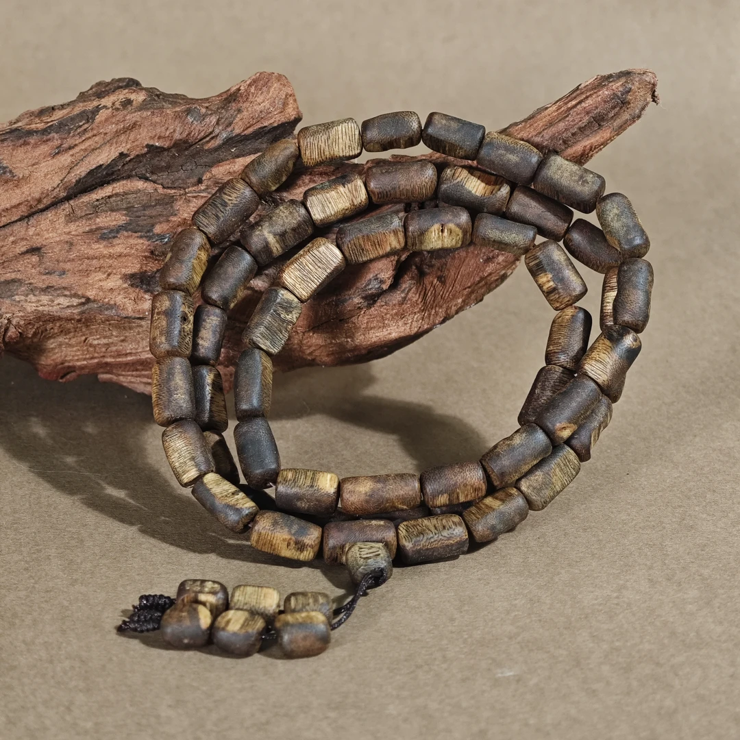 沉香【佟掌柜】奇楠沉香随形留疤多圈手串多样性发其一