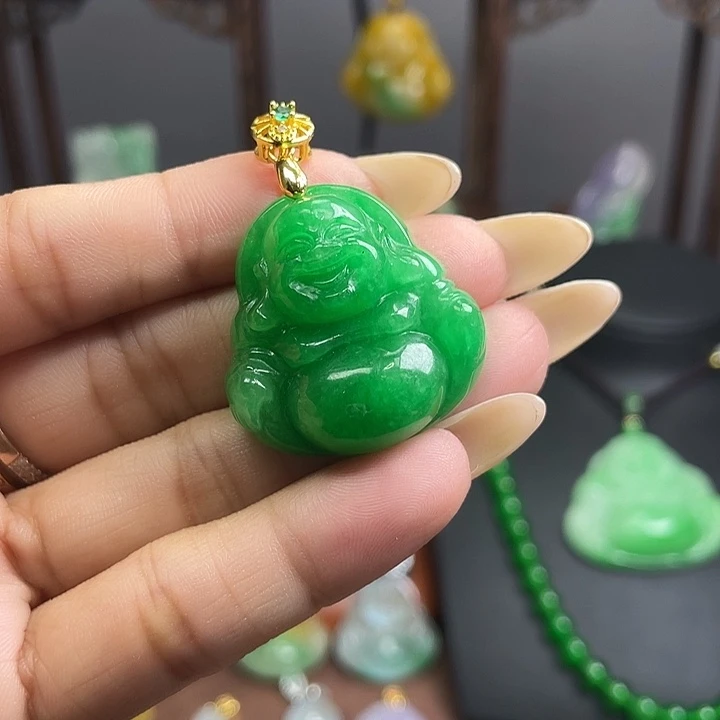 翡翠未镶嵌吊坠(赠链)