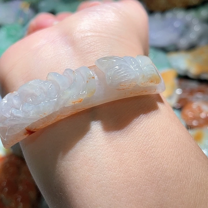 颈饰未镶嵌翡翠天