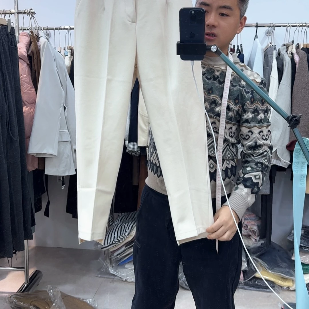 ƪ***娘这里不方便了么现在402