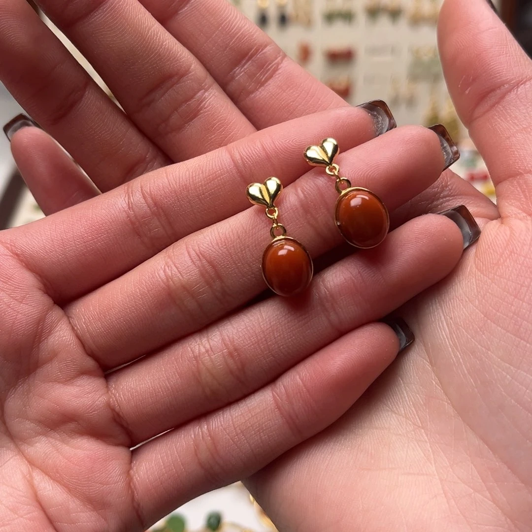 桑****和田玉银S925镀金镶嵌耳坠