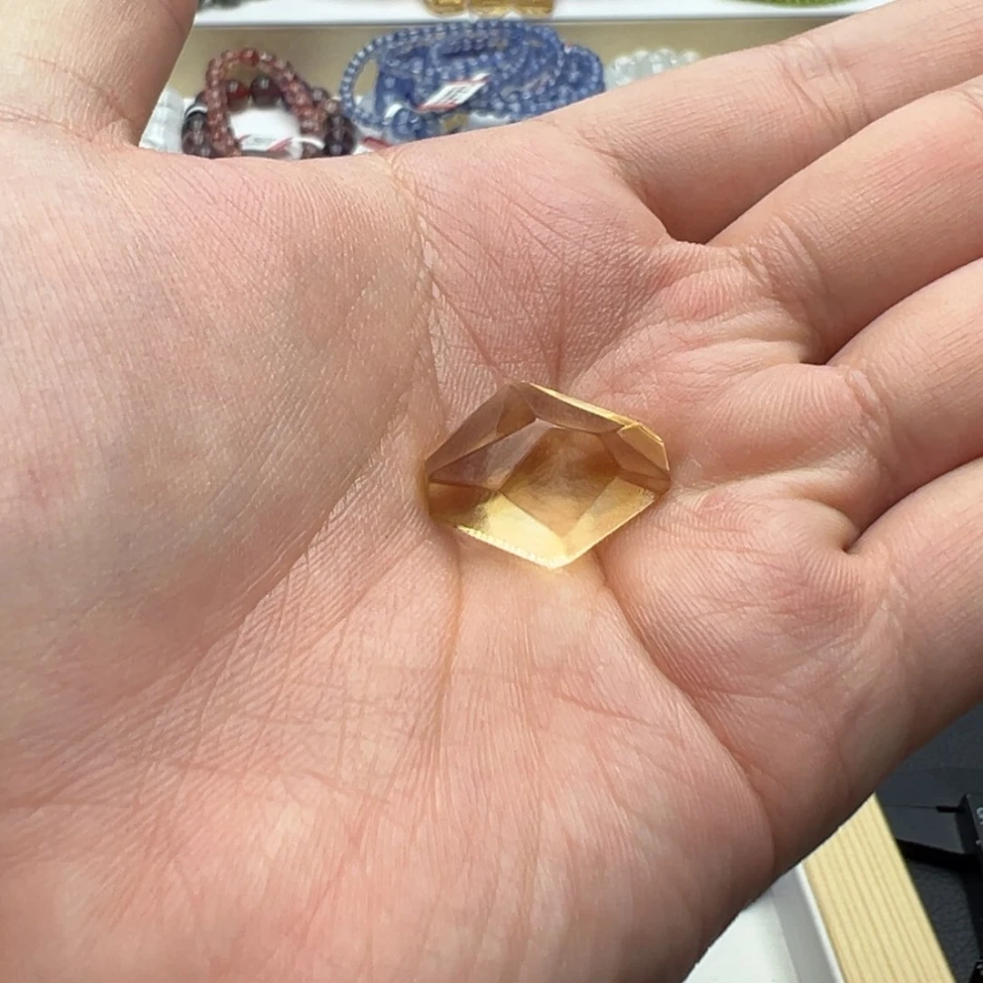 黄晶吊坠(不含链)未镶嵌雨****打孔不退不换