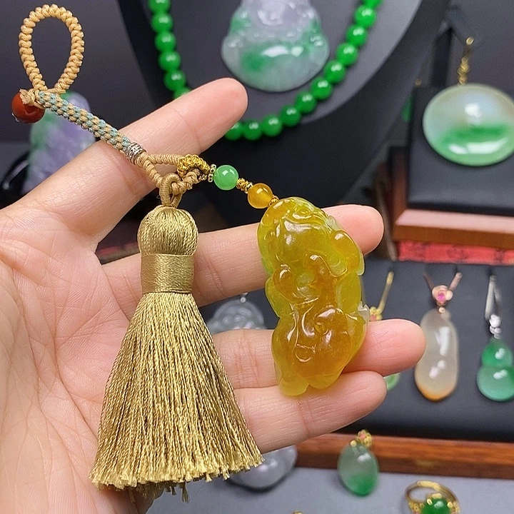 吊坠(赠链)未镶嵌翡翠