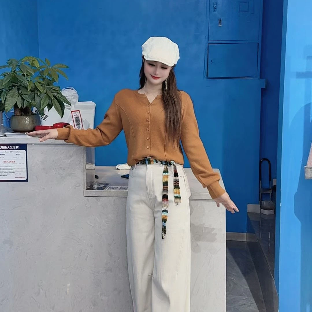 曼雪菲小V领修饰线开衫