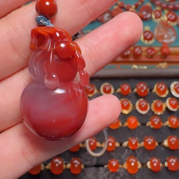 未镶嵌雕刻件南红玛瑙