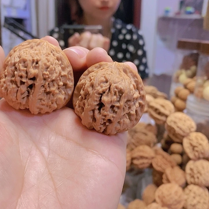【闪购商品】文玩核桃把件38.5蜡皮千佛山小众